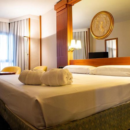 Hotel Los Bracos Λογκρόνο Εξωτερικό φωτογραφία